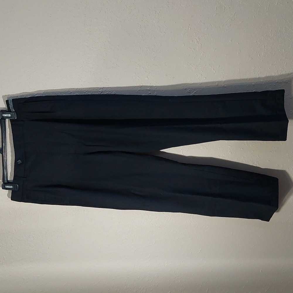 Cosani, size 32 waist x 30 inseam, black
